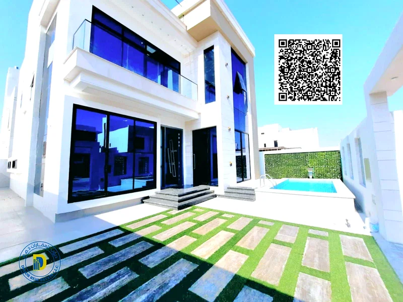 For sale, a modern villa with 6 rooms, a swimming pool, and a roof. The price includes central air conditioning.63912903975170110