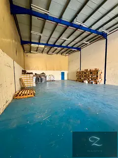 Warehouse available for annual rent in Sharjah / Al Sajaa
