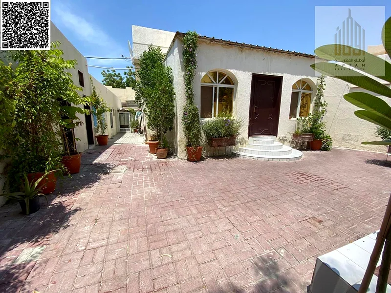 Ground floor villa with personal finishing in an excellent location.63879018598018110