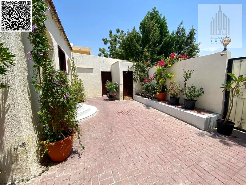 Ground floor villa with personal finishing in an excellent location.63879018598018111
