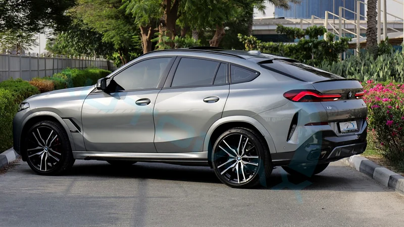 (5 Years Warranty + 5 Years Service) 2025 BMW X6 xDrive60i M Sport 4.4L V8 AWD GCC63410194814595114