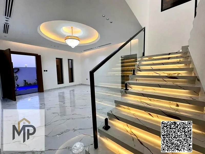 For sale - a luxury villa with a swimming pool in a prime location in Ajman, high-end finishing, modern design, including registration and owners63894218723971111