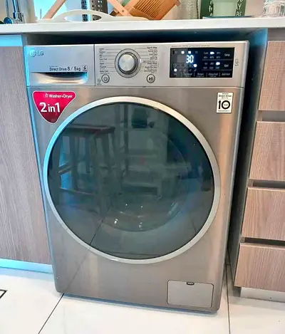 LG 8/5 kG washer and dryer 2in1