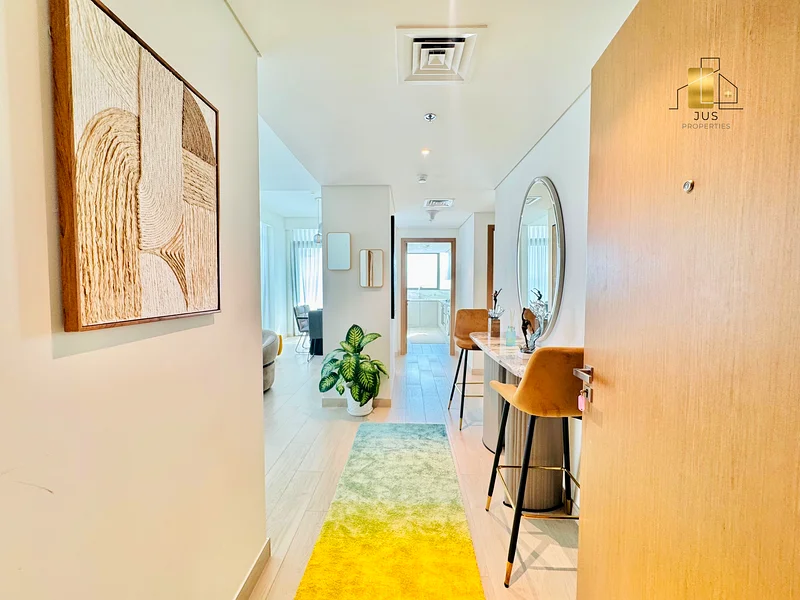 Fully Furnished + Full Skyline View Of Downtown | Spacious 2 B/R | Close kitchen63740582226177112