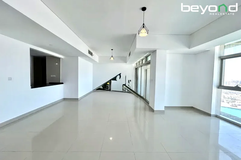 منظر بحري كامل | شقة فاخرة من 3 غرف نوم + خادمة | رائعة63846558937603113