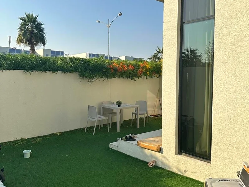 Spacious | | Single Row | Below Market64003252164483111