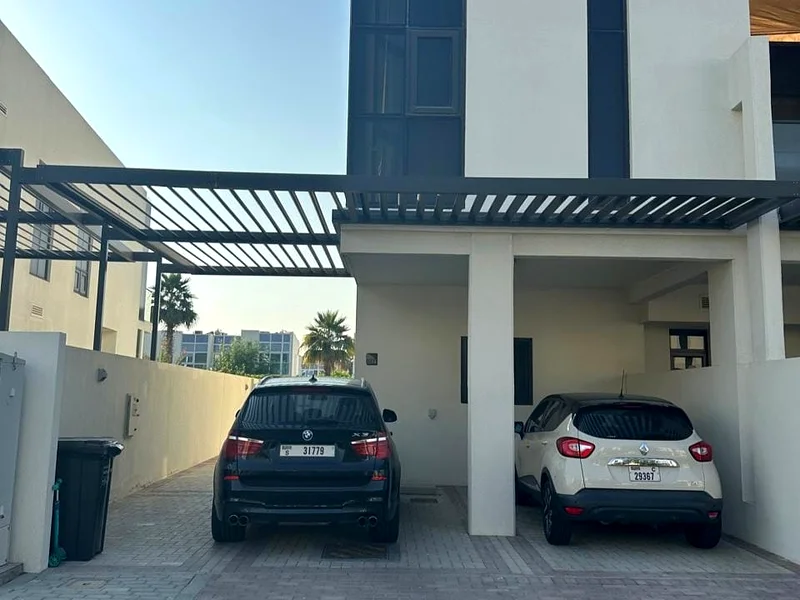 Spacious | | Single Row | Below Market64003252164483112