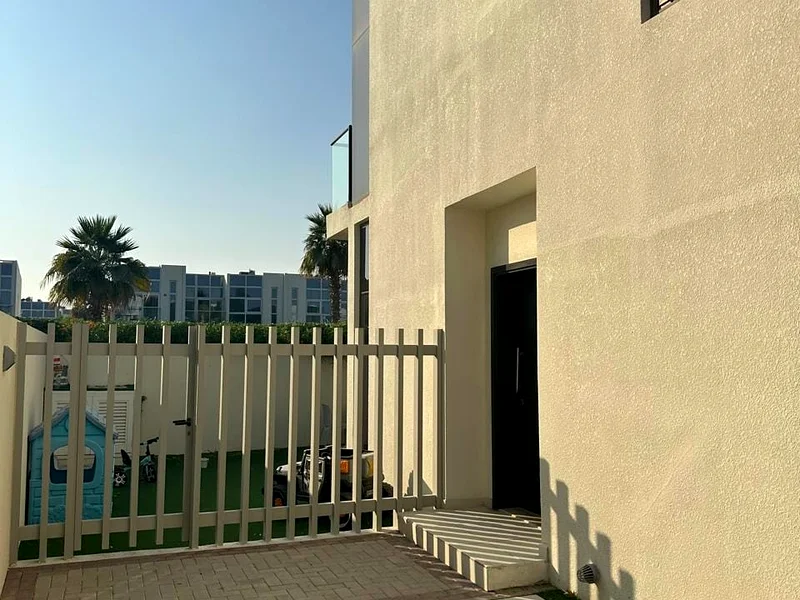 Spacious | | Single Row | Below Market64003252164483114