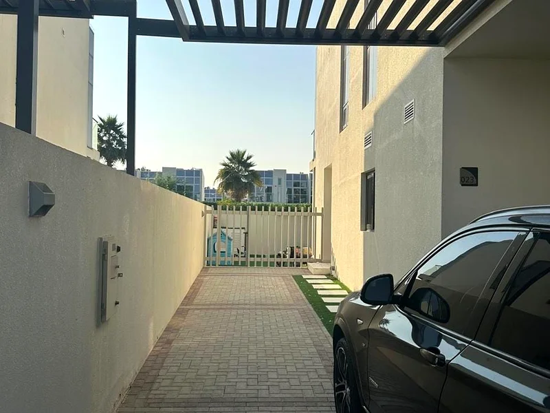 Spacious | | Single Row | Below Market64003252164483113