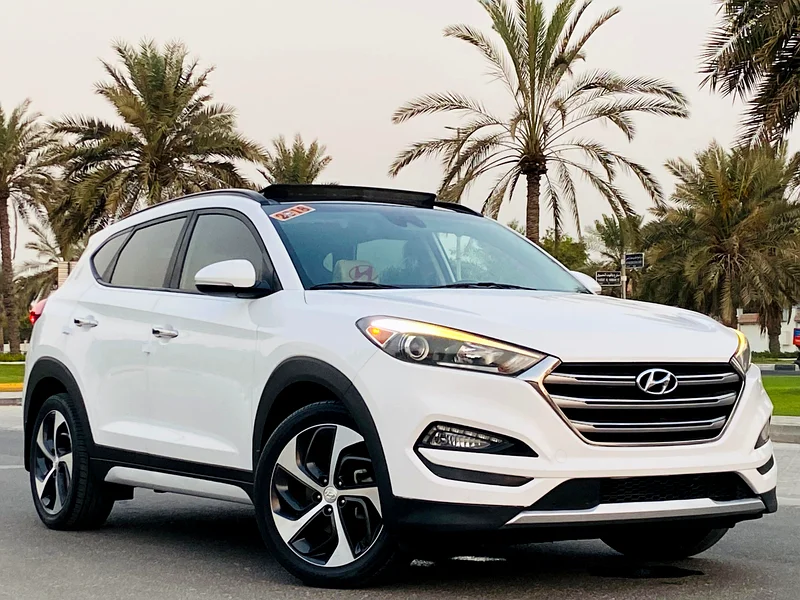 Hyundai Tucson Limited 2018 - Full specifications - Accident-free - Clean title - Luxury SUV63407354051075111