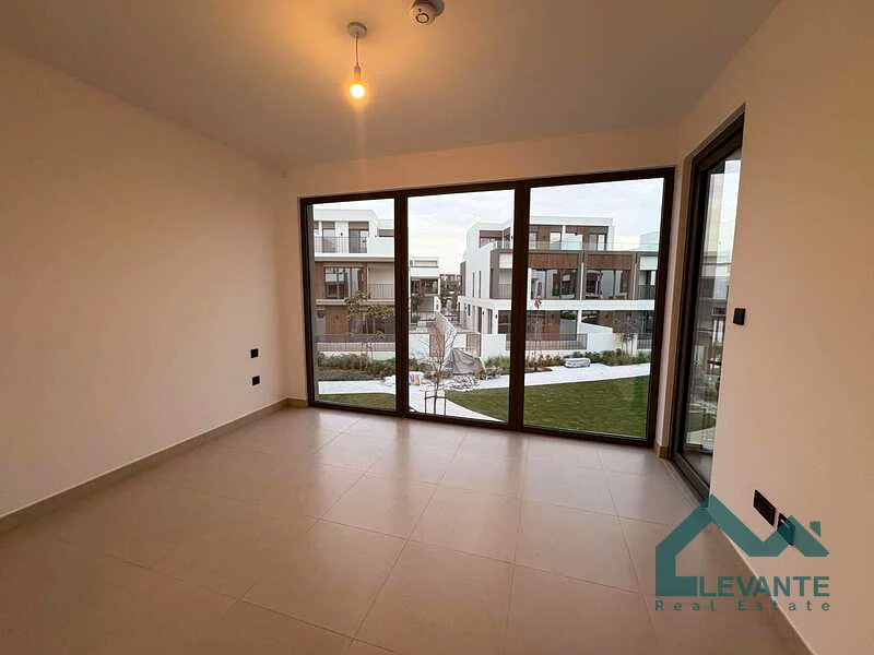 5 BED + MAID | SINGLE ROW | PRIME LOCATION63493581416193112