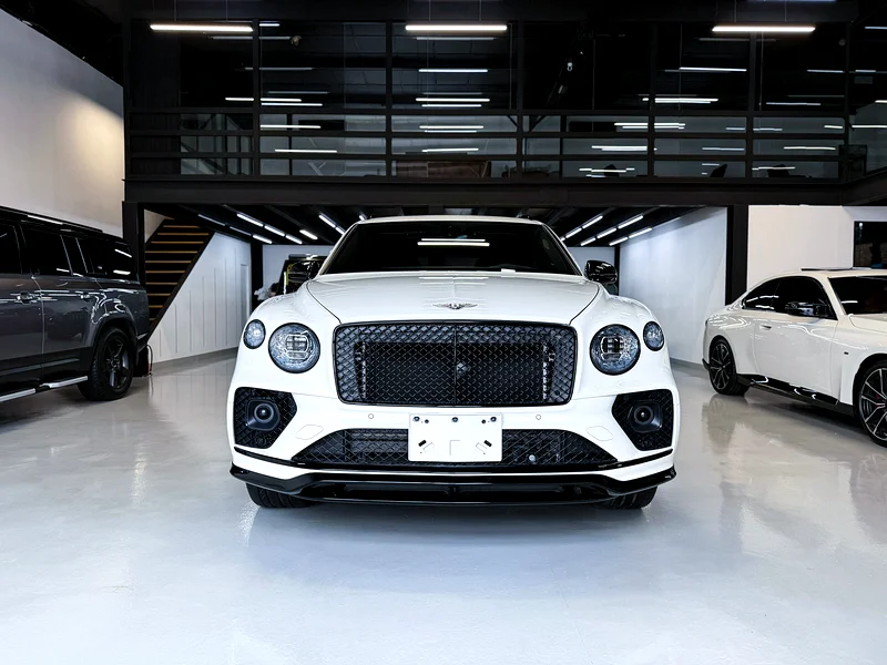 2023 بنتايجا V8 S | إصدار أسود | نظام صوتي بنتلي المميز | فقط 9,000 كم63490695953154111