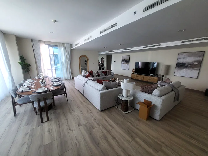 Spacious 3bhk & Maids' Penthouse | Sea & City View | Prime Location63843501082754114