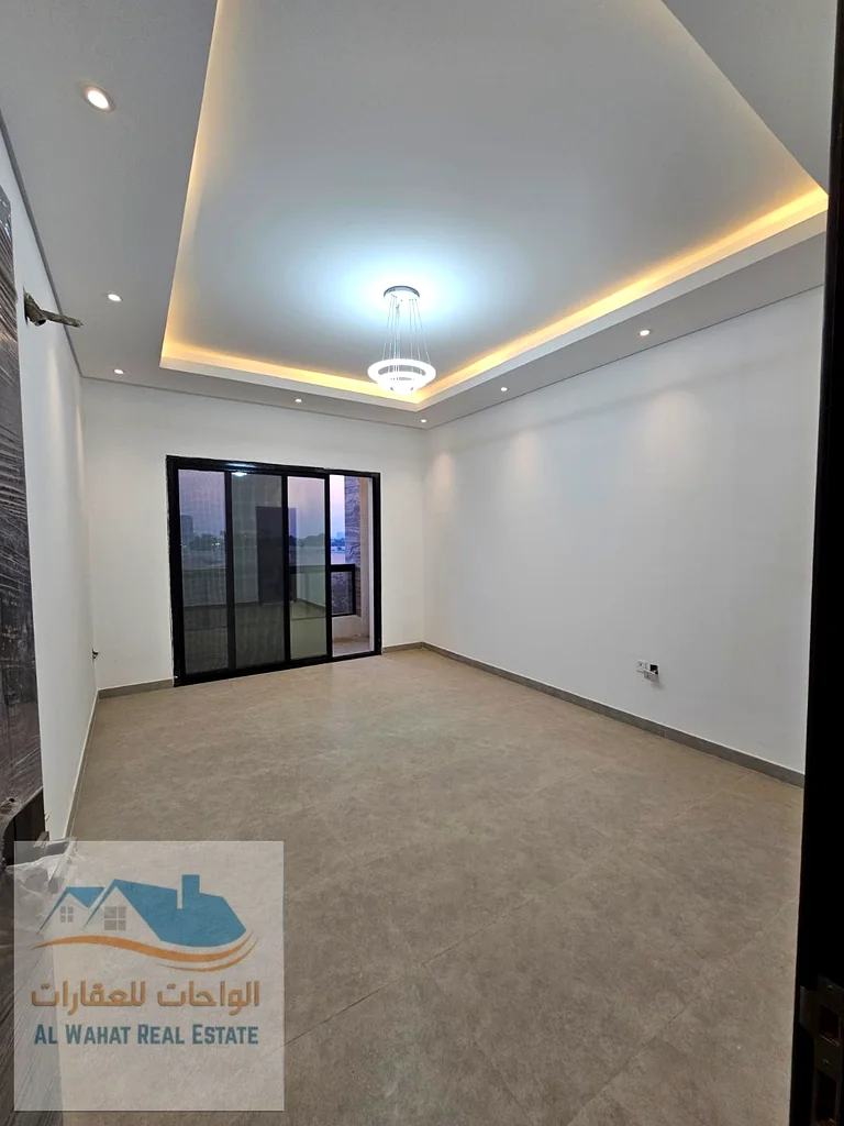 A townhouse villa for sale directly from the owner in Al Helio 2, Ajman, in a prime location close to Azha Community, with a 9-meter front setback fro63912467227523112