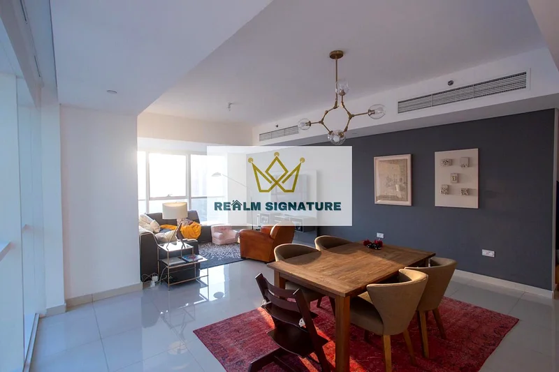 شقة واسعة مكونة من 3 غرف نوم مع غرفة خادمة | فرصة استثمارية | موقع متميز63845407484929111