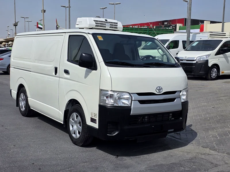 TOYOTA HIACE VAN THERMO KING FREEZER 2019634013177816331124