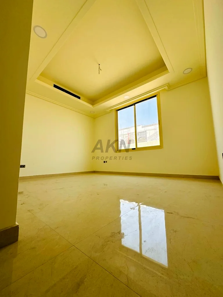 5 bhk + Maid room | Spacious | Ready to move in63873951202433113