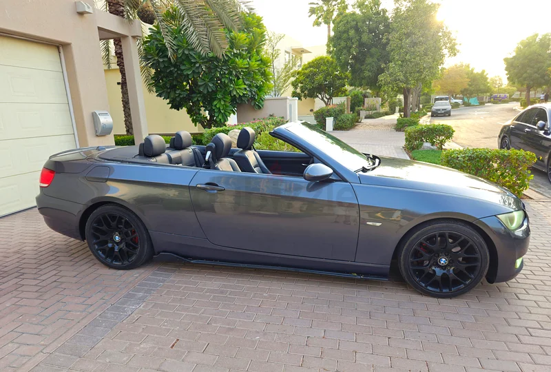 BMW 328i | Hard Top Convertible | 3.0 L | Well Maintained63406273048835111