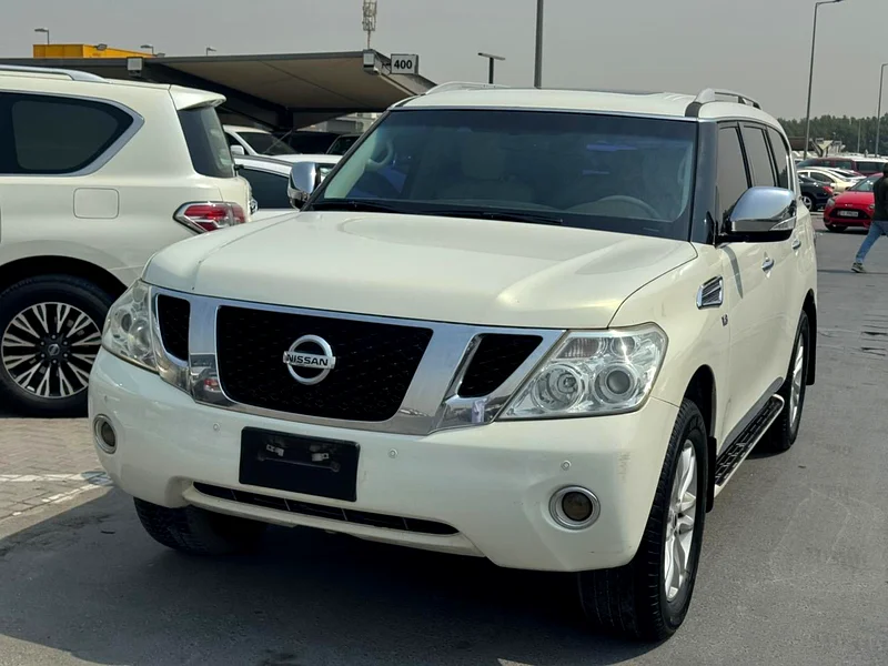 Nissan patrol 2012 fullopshin white color GacC calen car63484093977345113