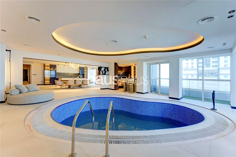 Half Floor Penthouse | Negotiable | Upgraded64041590643202111