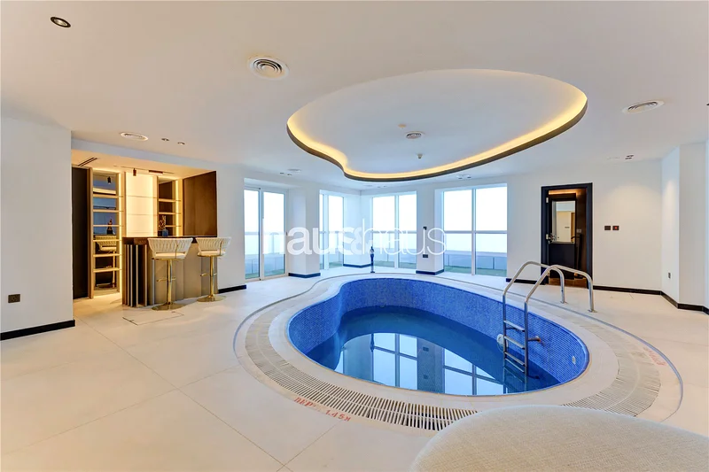 Half Floor Penthouse | Negotiable | Upgraded64041590643202114