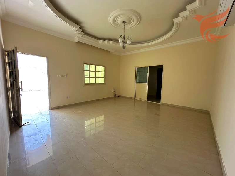 فيلا من 4 غرف نوم وغرفة مجلس وغرفة خادمة مع مكيفات جديدة كلياً63814856104449111
