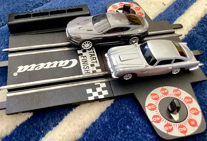 Carrera Go James Bond