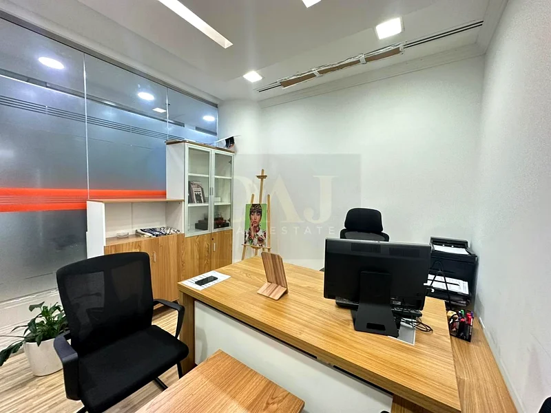 Stylish Office | Free Utilities | Direct from Owner63618207644291111