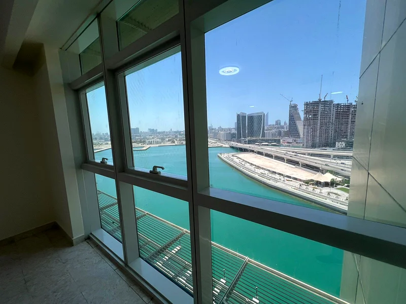 Sea View | Spacious 2bhk | High ROI63845834389763112