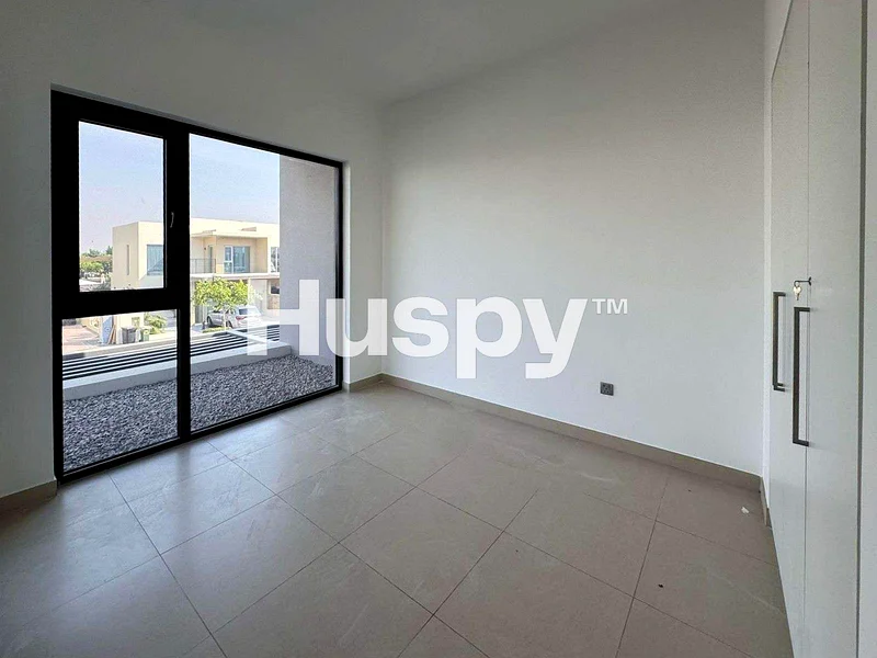 Landscaped | Vacant September | Close To Amenities63405177033858113
