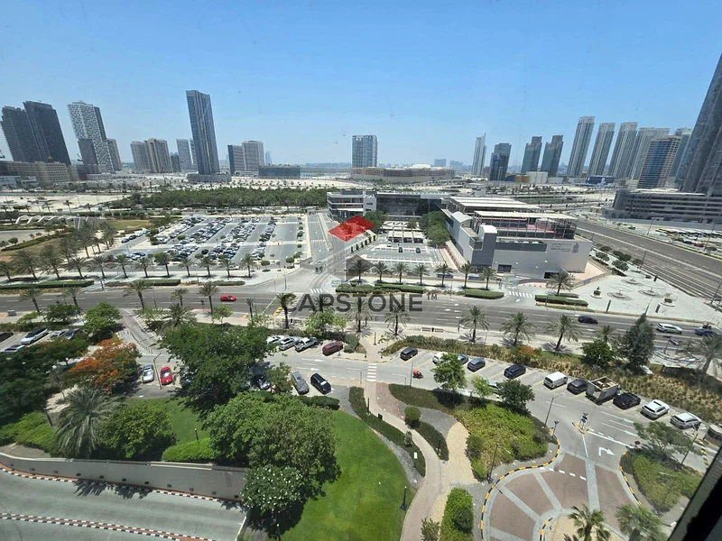Modern Comfort | Iconic Views | Prime Investment63846985559297111