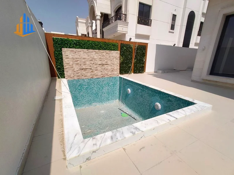 5 BHK | Freehold for all nationalities | Including transfer and registration fees | Close to all services | Directly on Sheikh Mohammed Bin Zayed Road63894607063554113