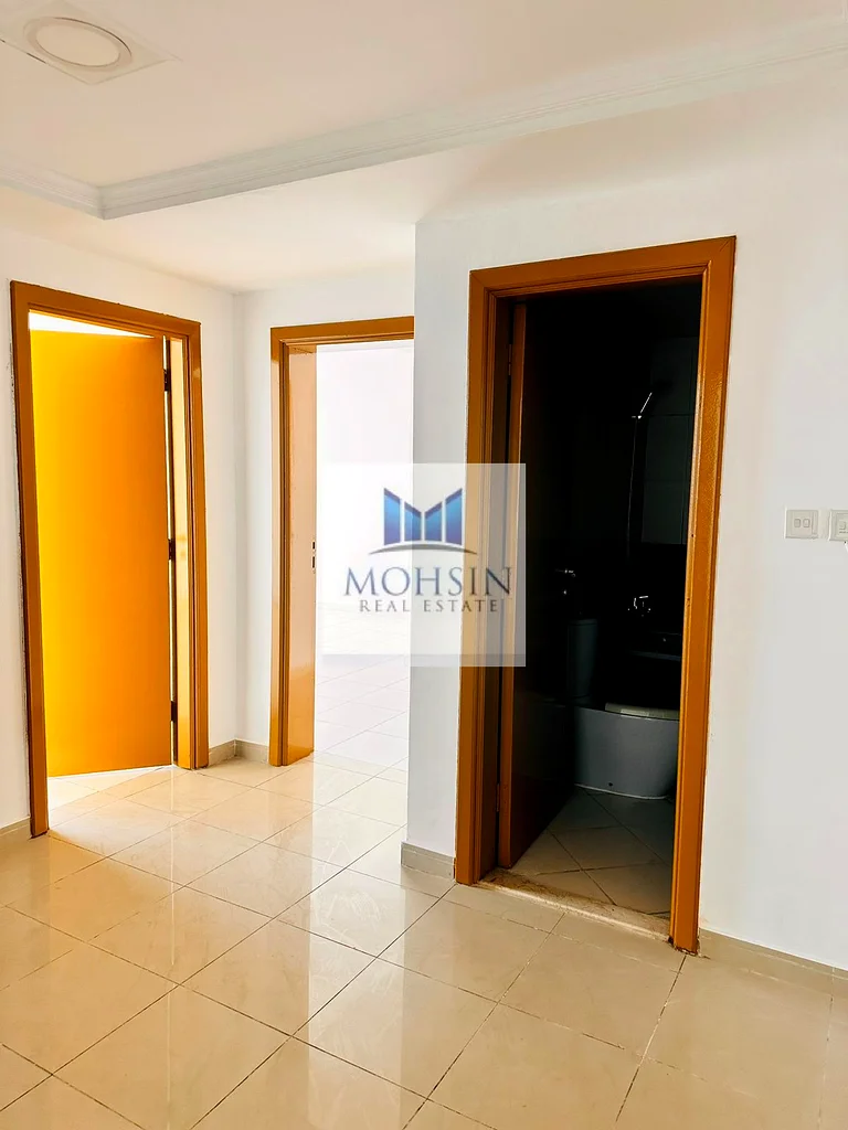 2 BHK FOR SALE IN HORIZON TOWER GOOD DEAL63869924483587111