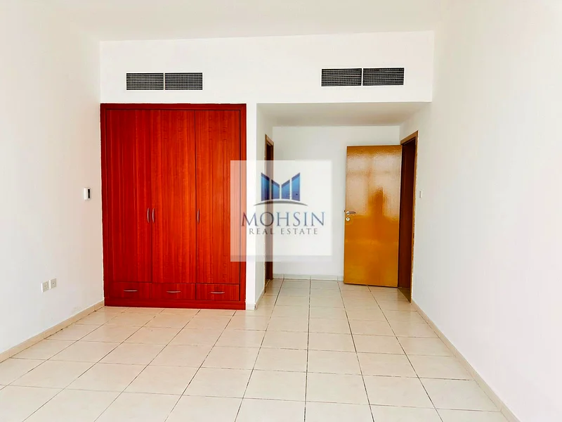 2 BHK FOR SALE IN HORIZON TOWER GOOD DEAL63869924483587113
