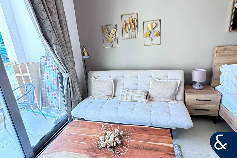 Studio Apartment | Marina View | Upgraded64038572014594111