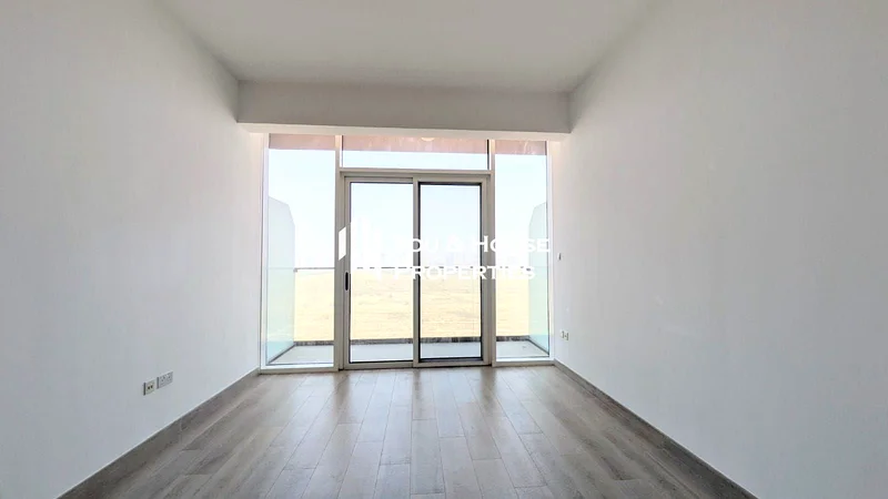 High Rise Studio I Elegant & Huge Layout I Move In Now63780033014017110
