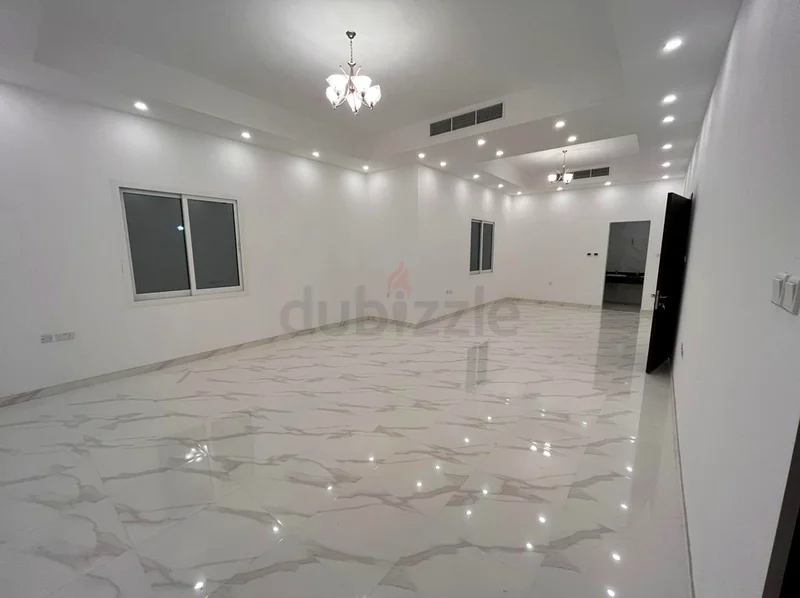 استئجار فيلا (G+1، وبلوك خدمة وغرفة سائق) في ند الشبا 4.63808758343426113