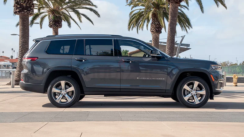 2022 grand Cherokee l limited 4x463489715329411113