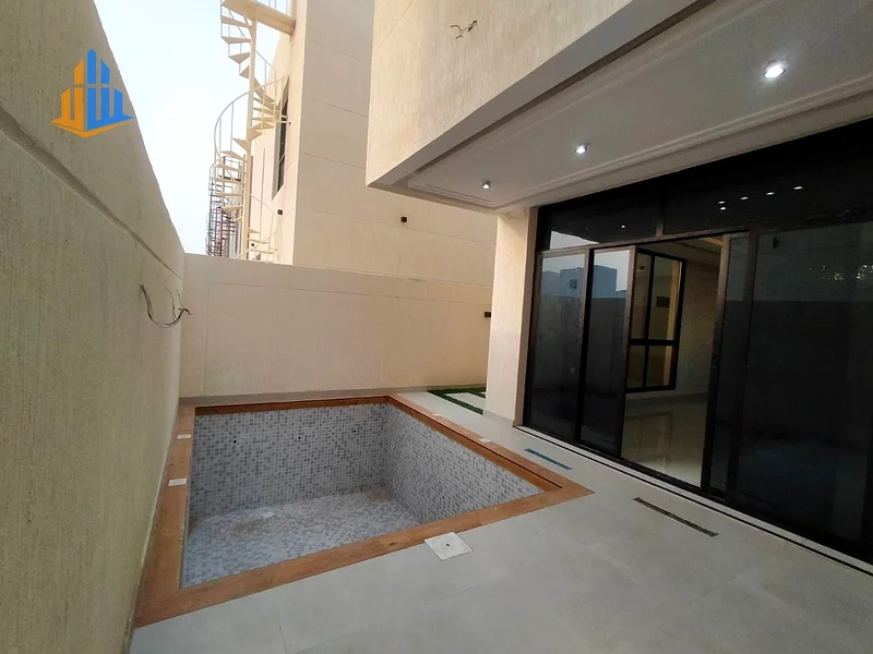 فرصة ذهبية للتملك الحر لجميع الجنسيات. موقع ممتاز لعشاق الأناقة والفخامة.63894607021827114