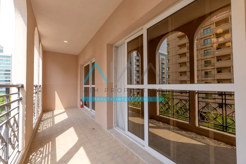 Ready To Move | Prime location | Freehold63980030187907114