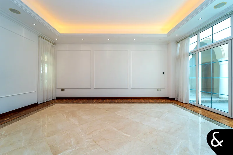 Polo Mansion | Huge Plot | Vacant63919340556418114