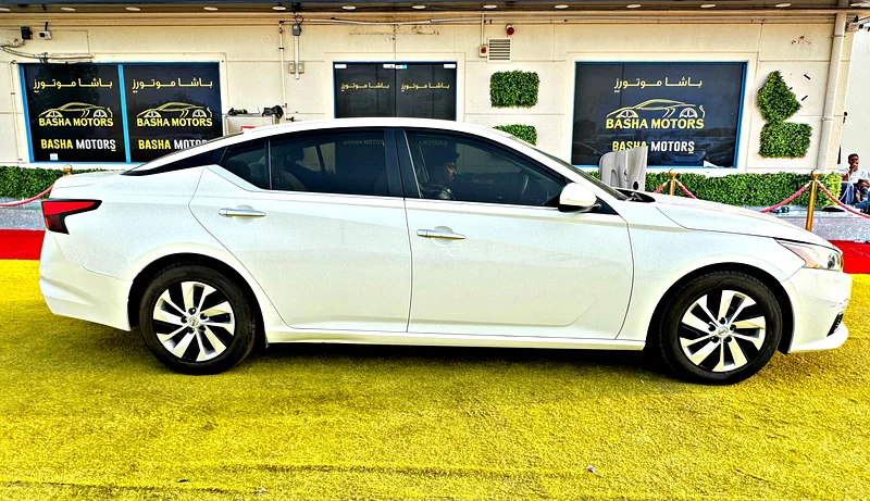 GCC specs Nissan Altima 2022 available with cash and bank financing, featuring zero down payment.63399974971523114