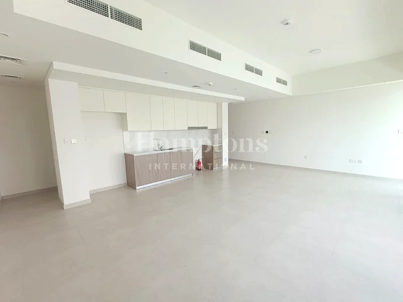 Exclusive | Brand New | Bright | Near Pool63732391348097111