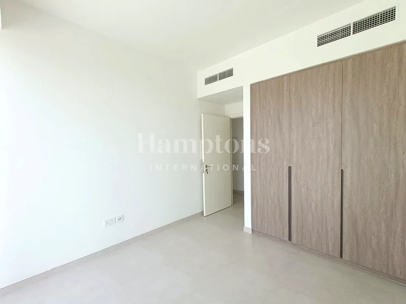 Exclusive | Brand New | Bright | Near Pool63732391348097114