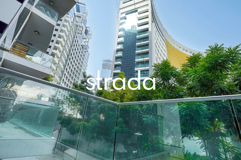 Upgraded | Low Floor | Furnished63752462681730113