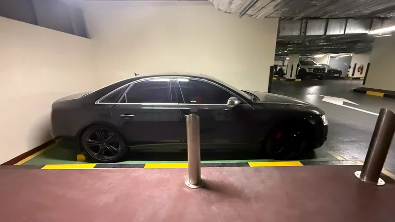Audi S8 Exclusive – Twin Turbo V8 – Black Edition / Red Interior63489357279491111