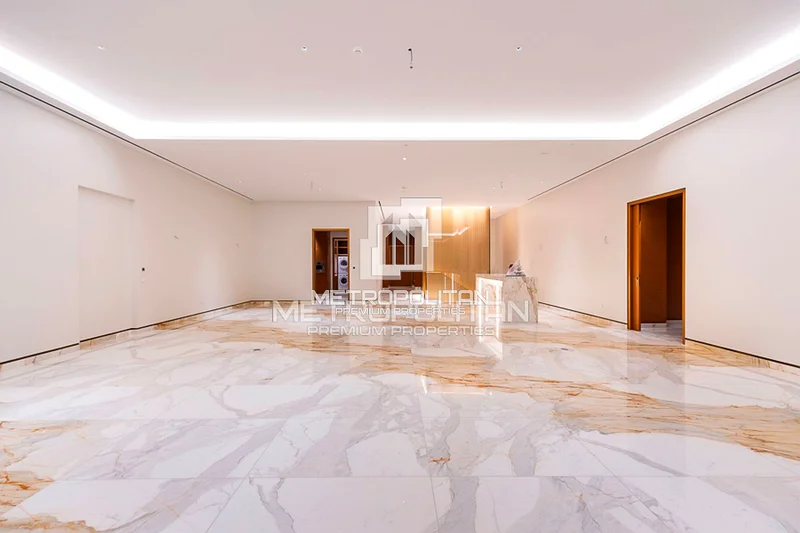 Biggest Garden Suite| Palm View | Private Elevator64010003689987114