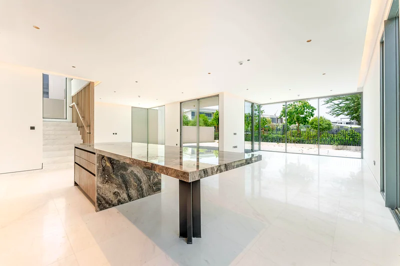 Prime Location | Vacant | Large Plot63930520223490111