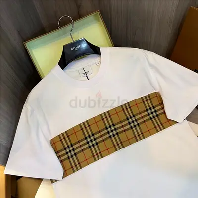 Stylish Burberry T-Shirt - Trendy and Comfortable!