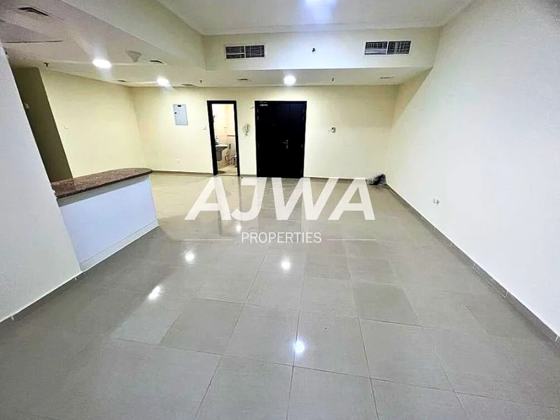 Spacious 2 BHK | Medium Floor | Close DMCC Metro63749830185090112